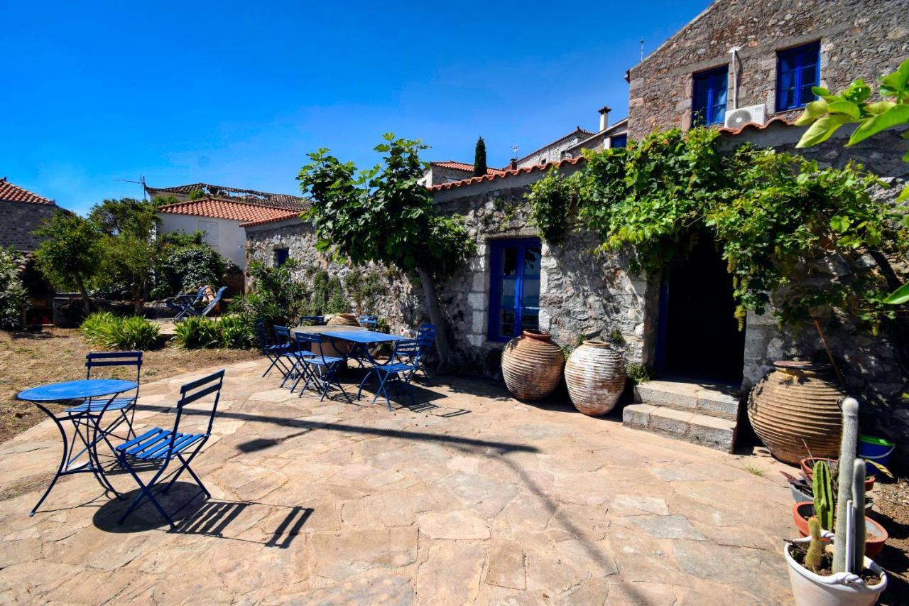 The Traditional Hause With The Best View Leonídion Exterior foto